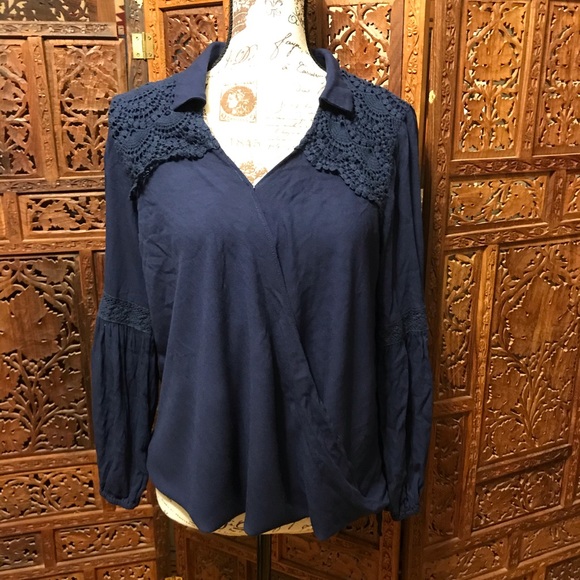 3 for $15.00 Umgee Blue Blouse - Picture 2 of 7